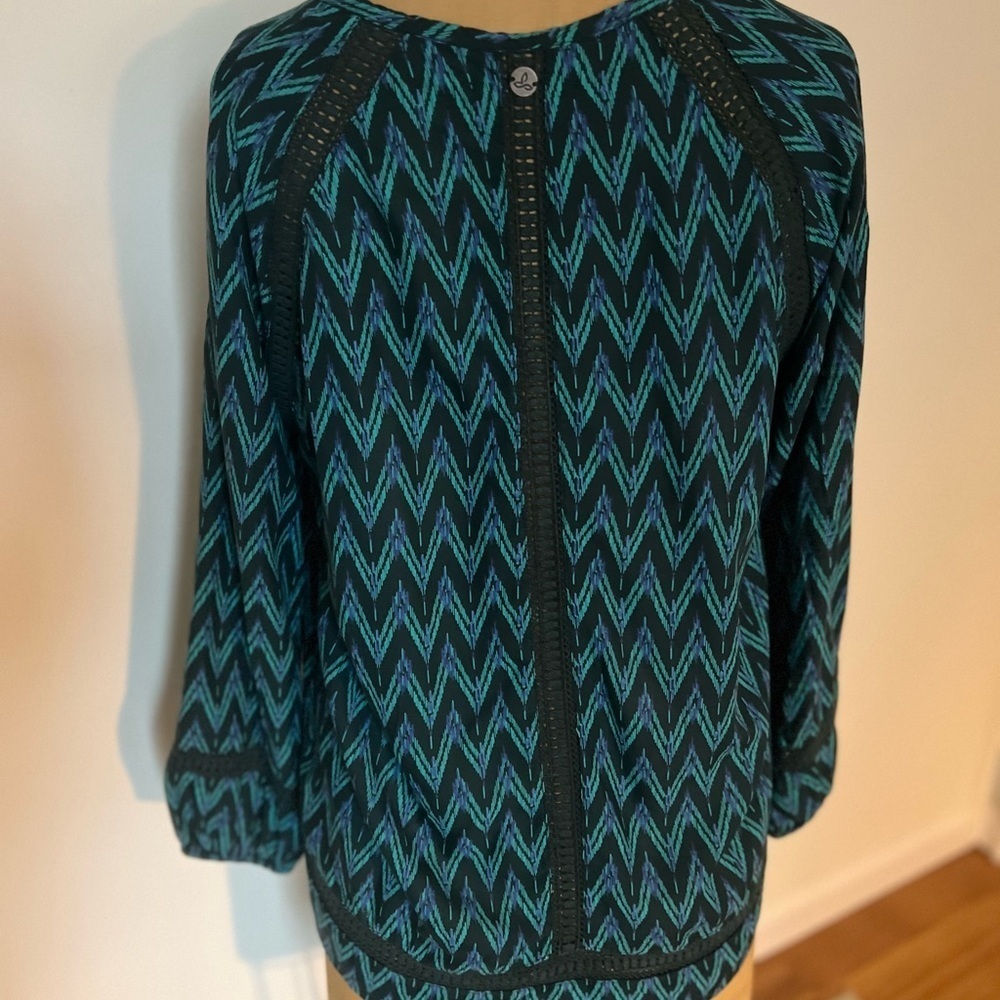 Women's Prana blouse navy and greens size xl - Picture 6 of 8